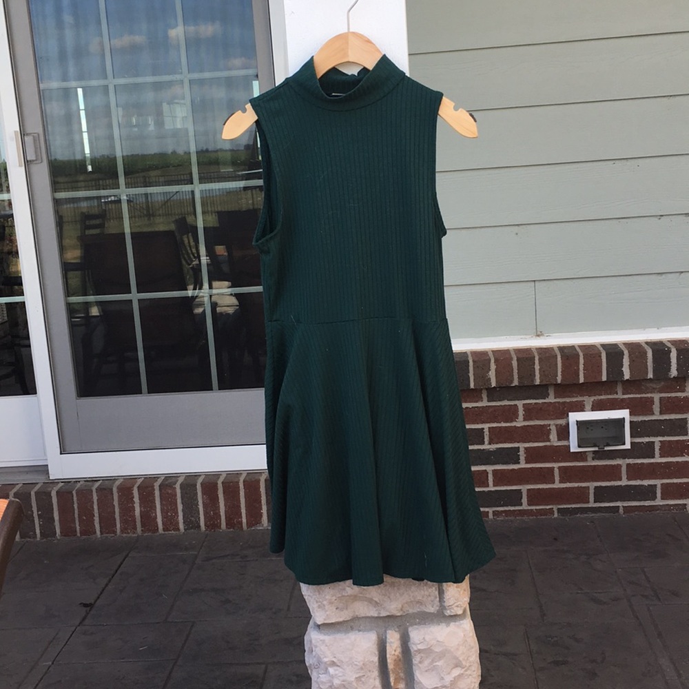 Turtle neck emerald dress